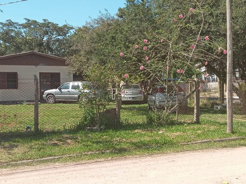 Casa de esquina: 2ª foto da galeria de imagens do imóvel