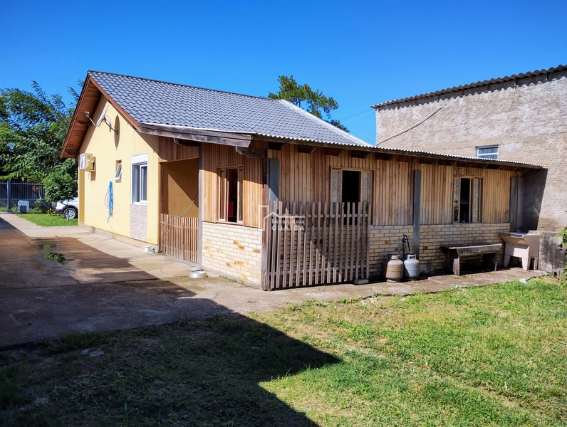 Amplo quintal!: 5ª foto da galeria de imagens do imóvel