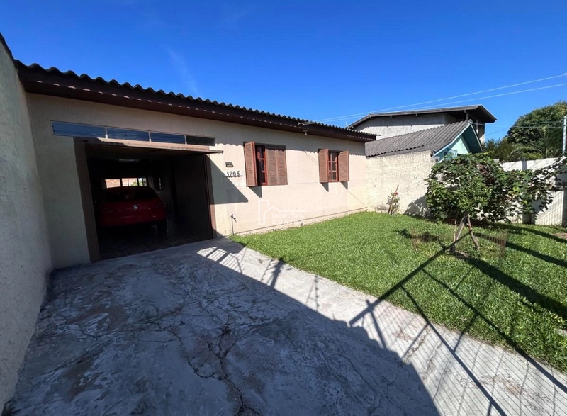 Casa em Avenida com grande fluxo de carros: 1ª foto da galeria de imagens do imóvel