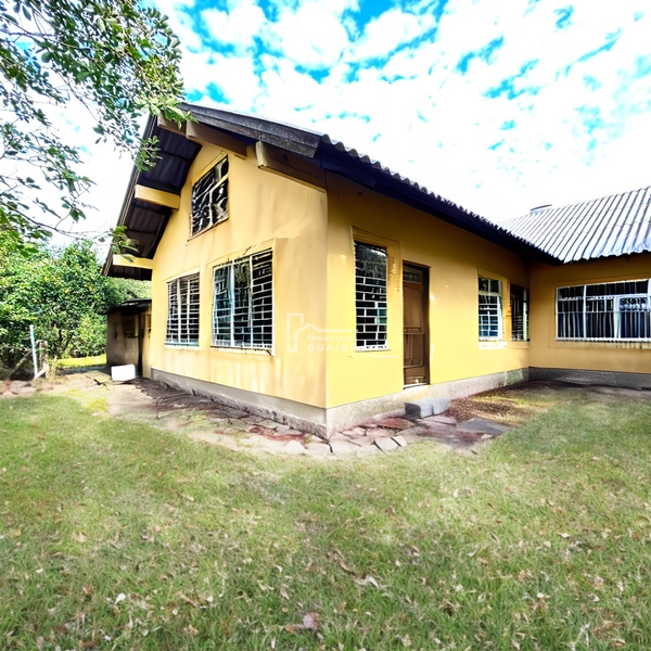 Casa bem localizada | 3 quartos | amplo pátio: 1ª foto da galeria de imagens do imóvel