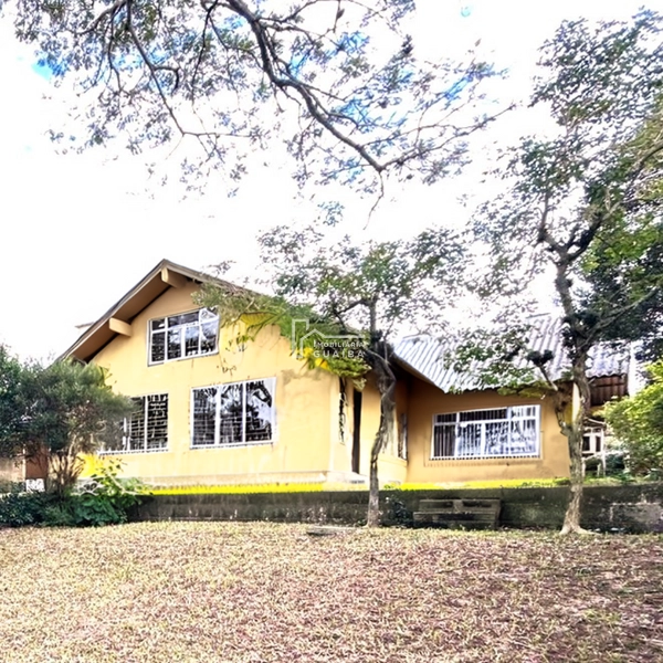 Casa bem localizada | 3 quartos | amplo pátio: 2ª foto da galeria de imagens do imóvel