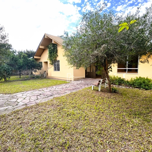 Casa bem localizada | 3 quartos | amplo pátio: 5ª foto da galeria de imagens do imóvel