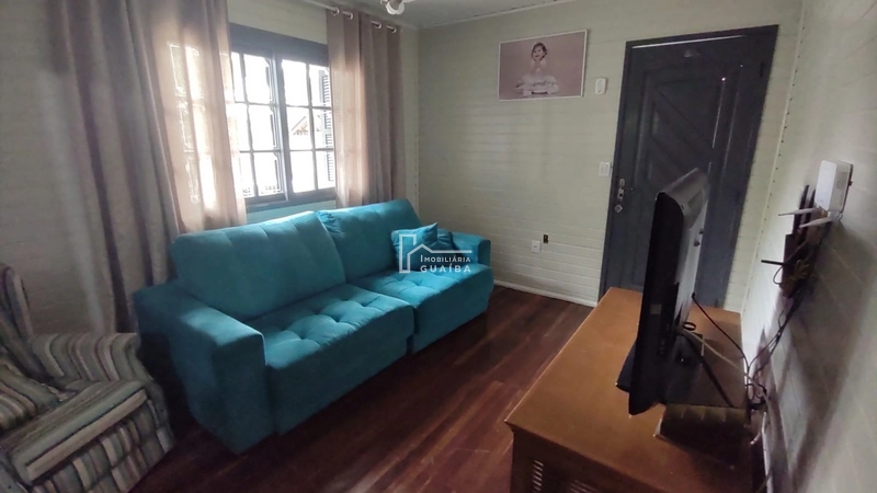 Casa de 3 dormitórios com piscina: 4ª foto da galeria de imagens do imóvel