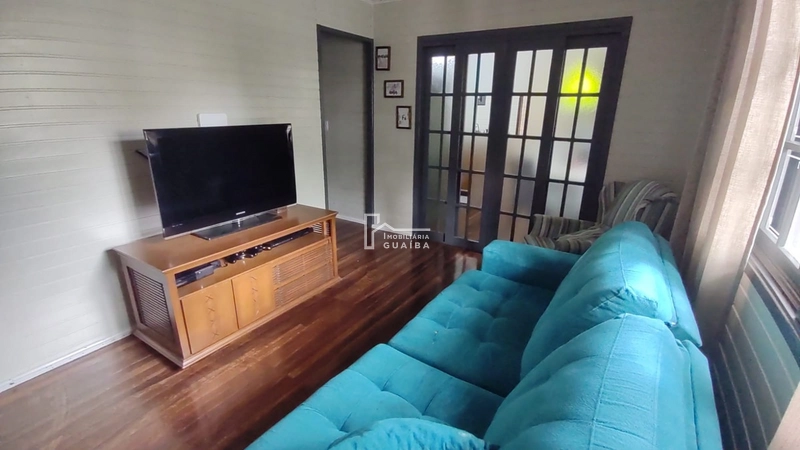 Casa de 3 dormitórios com piscina: 5ª foto da galeria de imagens do imóvel