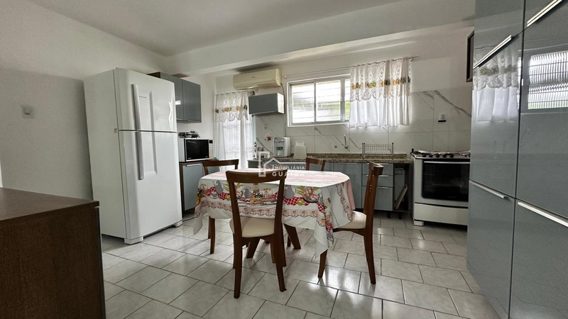 Casa Sobrado Mobiliada à Venda no Centro!: 4ª foto da galeria de imagens do imóvel