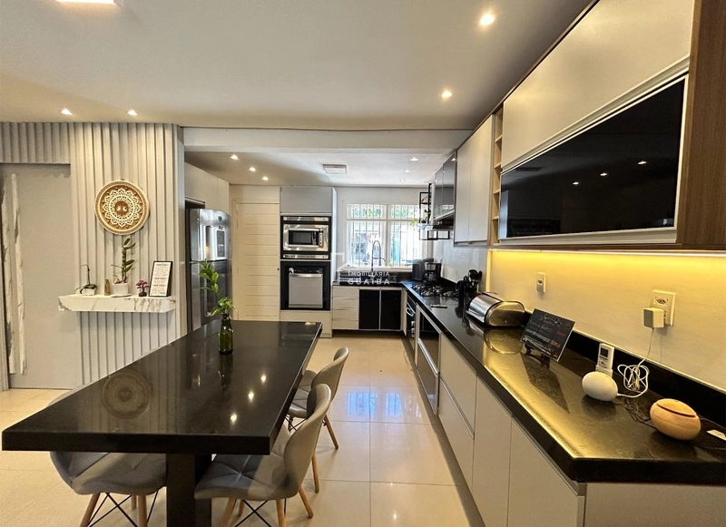 EXCELENTE CASA NO CENTRO!: 9ª foto da galeria de imagens do imóvel