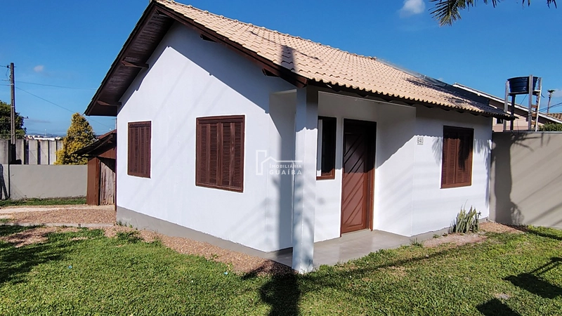 Casa de esquina no Jardim dos lagos.