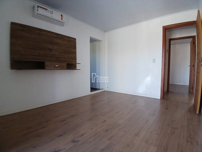 Casa na colina, com 2 dormitórios.: 3ª foto da galeria de imagens do imóvel