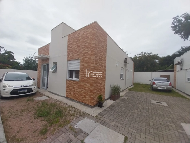 Casa em condomínio semi -  mobiliada.