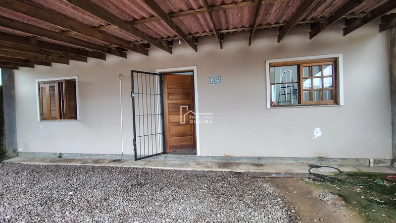 CASA COM 1 DORMITORIO