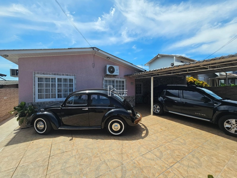 Casa com piscina bairro Colina: 3ª foto da galeria de imagens do imóvel