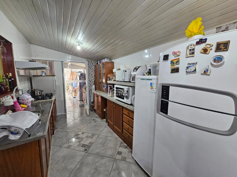 Casa com piscina bairro Colina: 6ª foto da galeria de imagens do imóvel