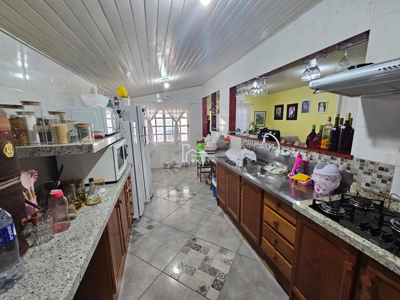 Casa com piscina bairro Colina: 7ª foto da galeria de imagens do imóvel