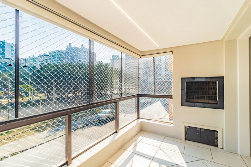 EXCLUSIVO APARTAMENTO DE ALTO PADRÃO - FRENTE MAR EM CAPÃO DA CANOA: 5ª foto da galeria de imagens do imóvel