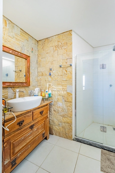 EXCLUSIVO APARTAMENTO DE ALTO PADRÃO - FRENTE MAR EM CAPÃO DA CANOA: 25ª foto da galeria de imagens do imóvel