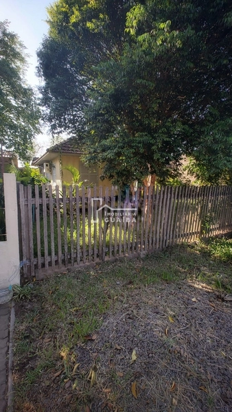 Casa /Terreno em local central