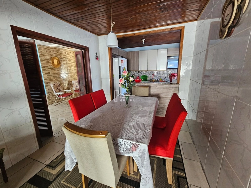 Casa em avenida com ponto comercial: 10ª foto da galeria de imagens do imóvel