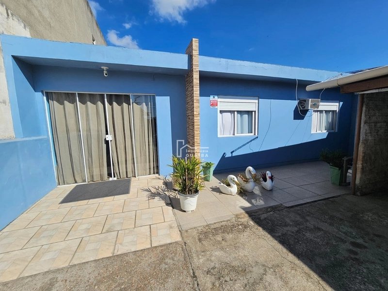 Casa em avenida com ponto comercial