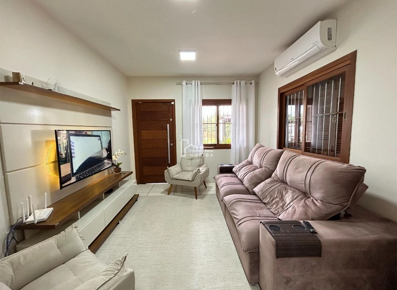 Belíssima Casa com Suíte – Excelente Localização!: 4ª foto da galeria de imagens do imóvel