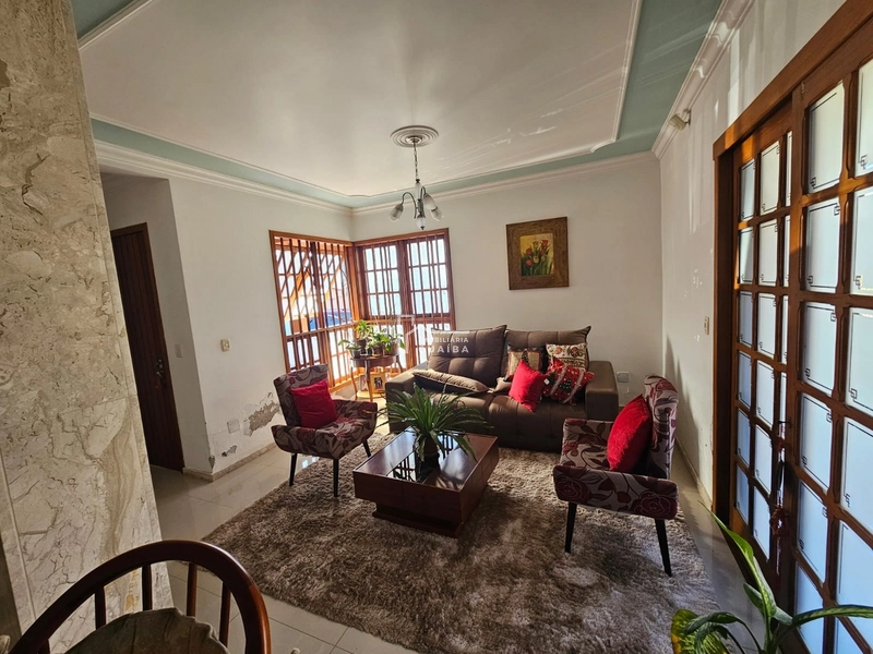 Belíssima casa no bairro Colina: 12ª foto da galeria de imagens do imóvel