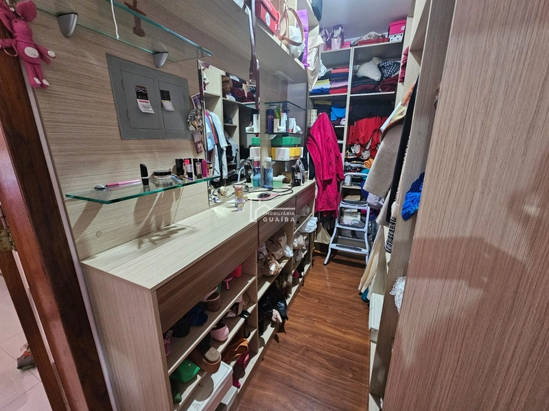 Belíssima casa no bairro Colina: 18ª foto da galeria de imagens do imóvel