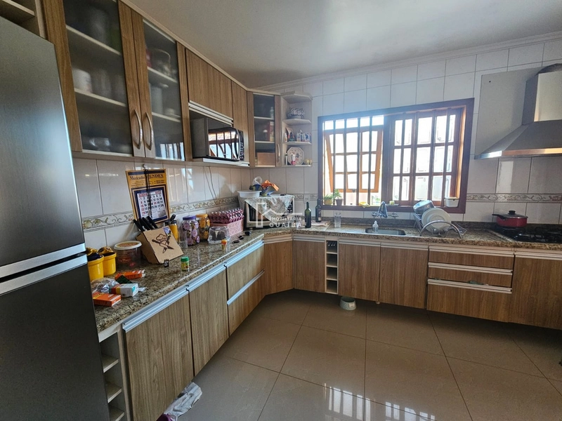 Belíssima casa no bairro Colina: 15ª foto da galeria de imagens do imóvel