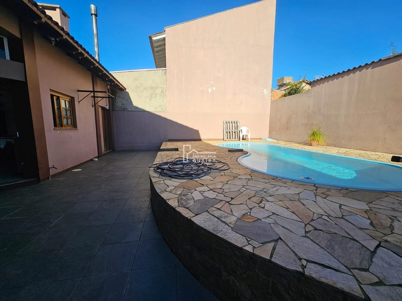 Belíssima casa no bairro Colina: 33ª foto da galeria de imagens do imóvel