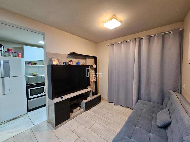 apartamento térreo, sua garagem a frente da janela.: 5ª foto da galeria de imagens do imóvel