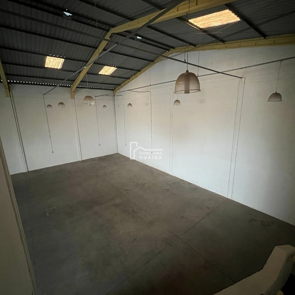 AMPLO PAVILHÃO PARA INDÚSTRIA OU COMÉRCIO: 14ª foto da galeria de imagens do imóvel