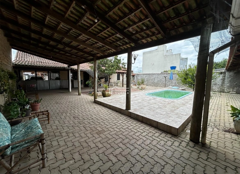 Casa com 4 Quartos sendo 2 Suítes –: 14ª foto da galeria de imagens do imóvel