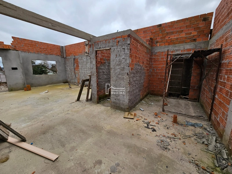 imóvel semi acabado.: 7ª foto da galeria de imagens do imóvel