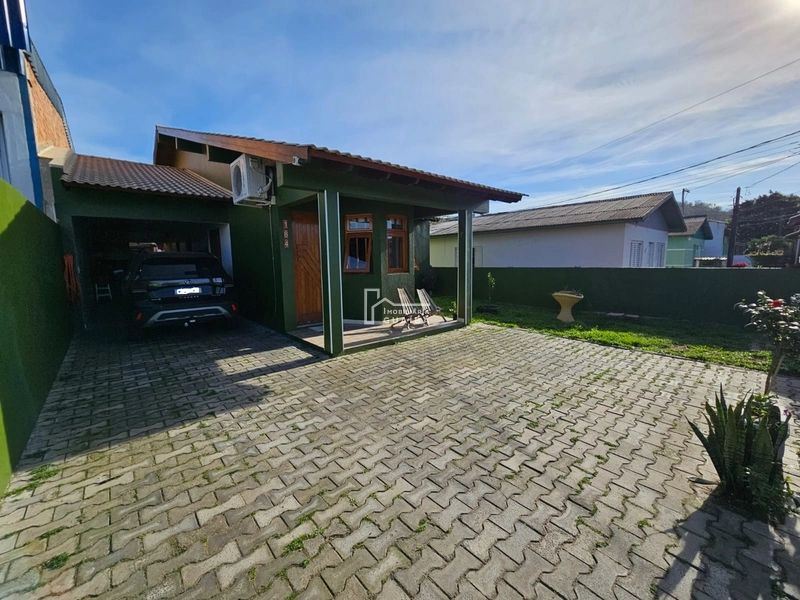 excelente casa na principal rua do bairro: 3ª foto da galeria de imagens do imóvel