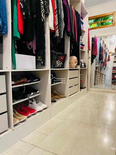 CASA COM PISCINA, BEM ACONCHEGANTE: 8ª foto da galeria de imagens do imóvel