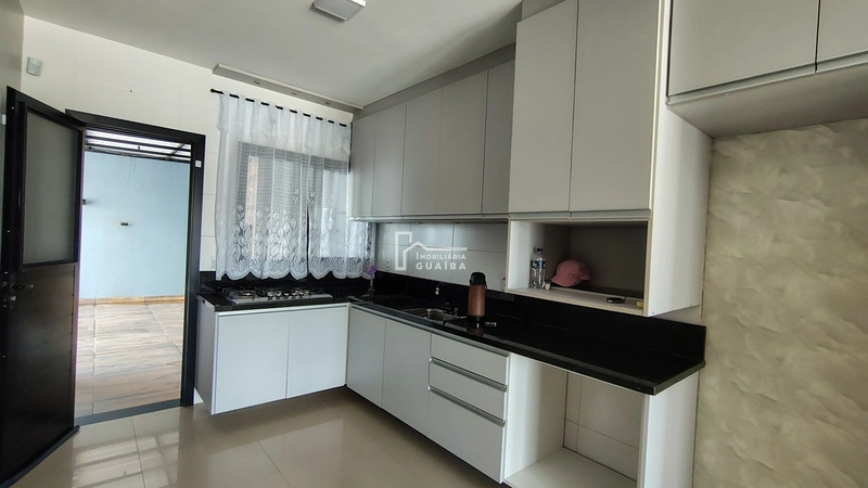 CASA COM 3  DORMITÓRIOS EM TERRENO AMPLO .: 7ª foto da galeria de imagens do imóvel