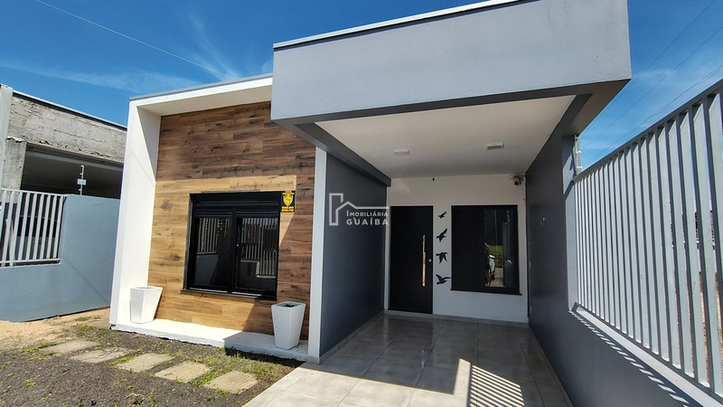 CASA COM 3  DORMITÓRIOS EM TERRENO AMPLO .