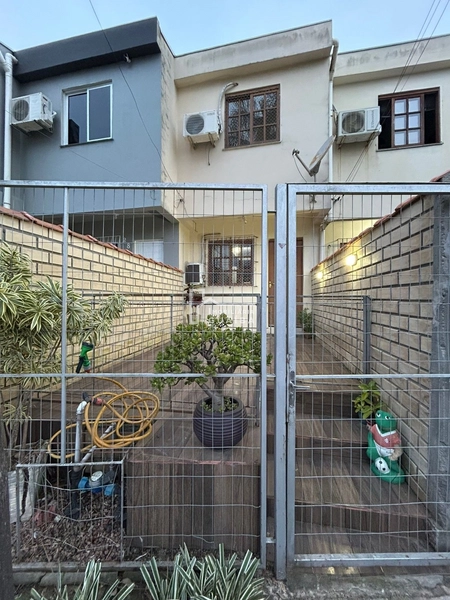 LINDO SOBRADO Á VENDA NO BAIRRO -ERMO -GUAIBA -RS: 3ª foto da galeria de imagens do imóvel