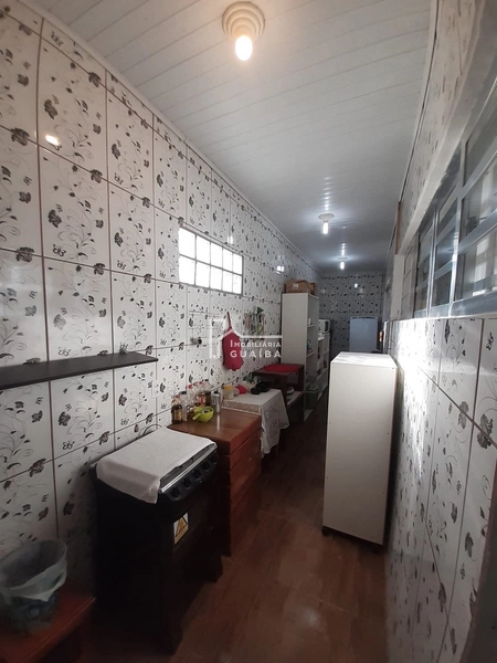 Casa na avenida principal do bairro Santa Rita: 20ª foto da galeria de imagens do imóvel