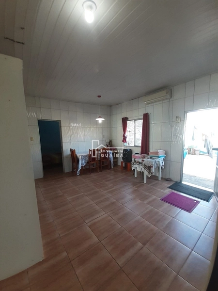 Casa na avenida principal do bairro Santa Rita: 9ª foto da galeria de imagens do imóvel