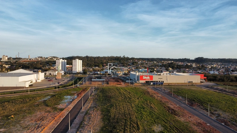Terreno 200m2: 11ª foto da galeria de imagens do imóvel