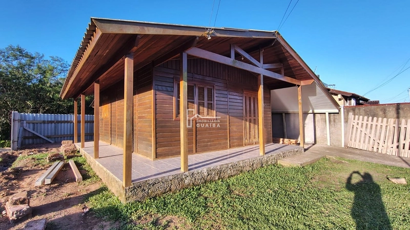 Bela casa de madeira á venda no bairro Jardim dos Lagos -Guaíba -RS: 10ª foto da galeria de imagens do imóvel