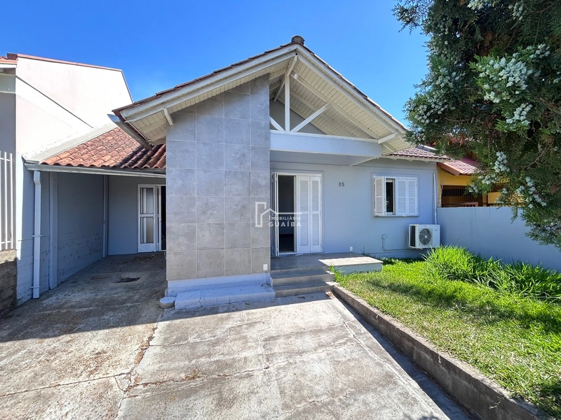 ÓTIMA CASA COM PISCINA!