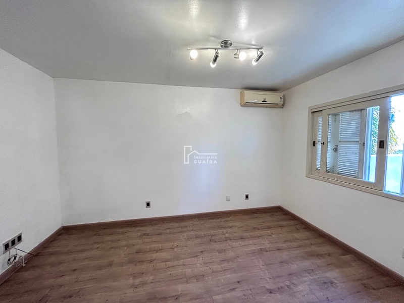 ÓTIMA CASA COM PISCINA!: 4ª foto da galeria de imagens do imóvel