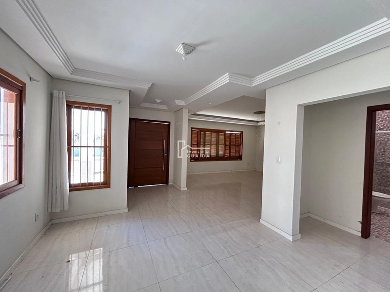 Linda Casa Com Amplo Espaço Para A Família!: 5ª foto da galeria de imagens do imóvel