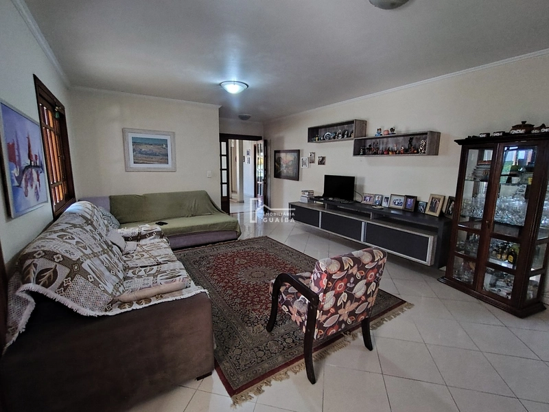 Casa na Colina ,ampla e Aconchegante .: 9ª foto da galeria de imagens do imóvel