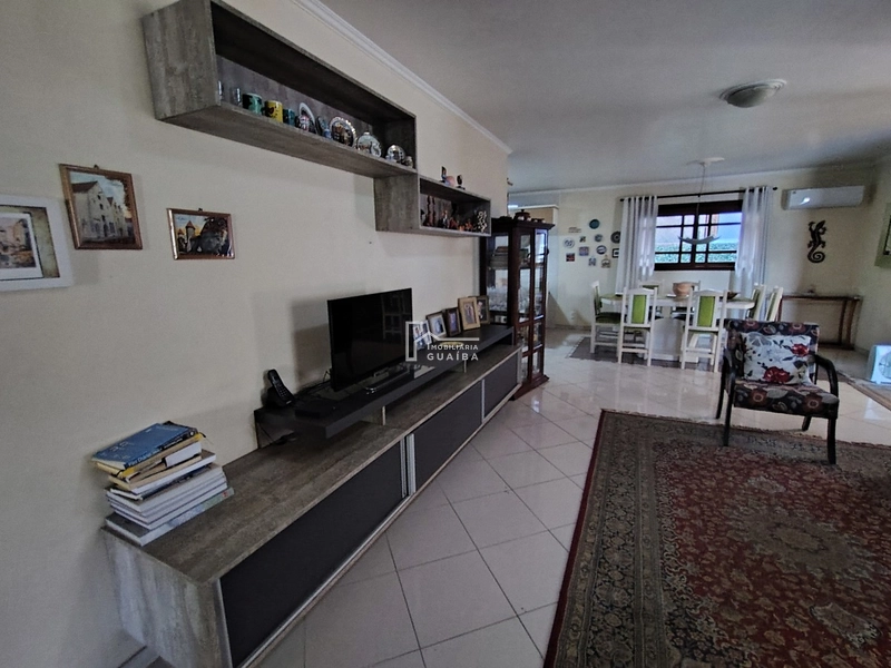 Casa na Colina ,ampla e Aconchegante .: 11ª foto da galeria de imagens do imóvel