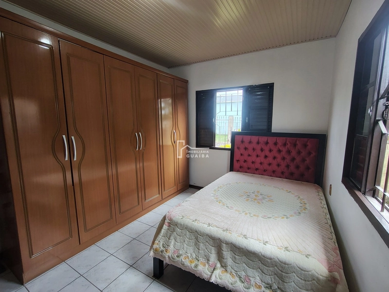 Casa de esquina,em terreno amplo: 6ª foto da galeria de imagens do imóvel