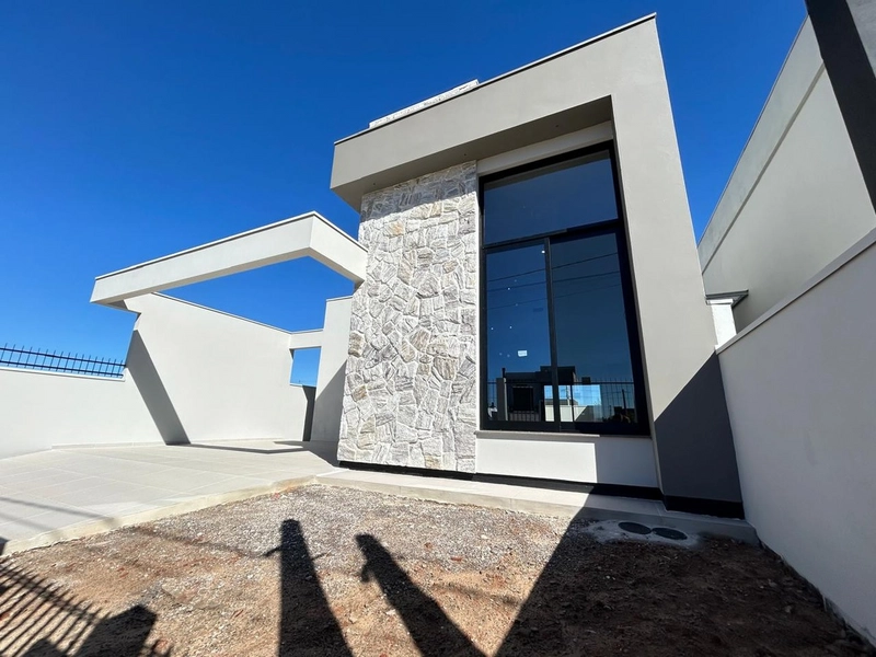 Casa 3 dormitórios no Guaíba Park: 2ª foto da galeria de imagens do imóvel