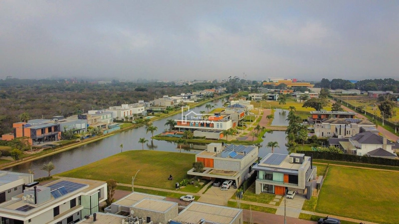 Lindo terreno em condomínio e bem amplo: 2ª foto da galeria de imagens do imóvel