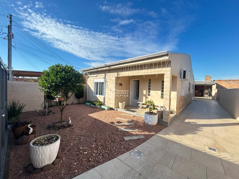 BOA CASA COM PISCINA!: 1ª foto da galeria de imagens do imóvel