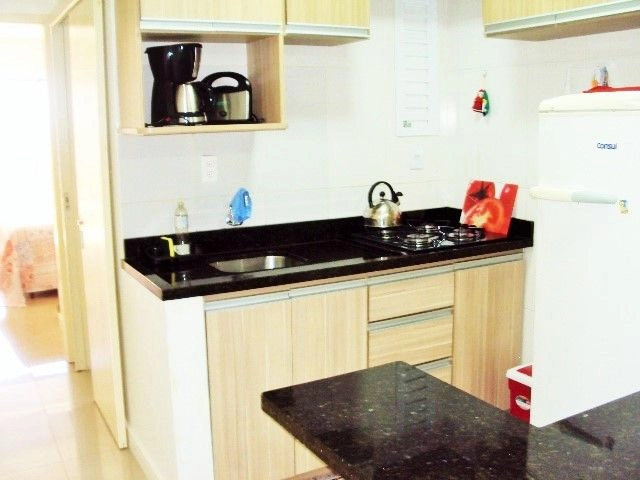 A-955  -  AV. PARAGUASSÚ  -  1D, de frente, sacada, no Centro: 5ª foto da galeria de imagens do imóvel